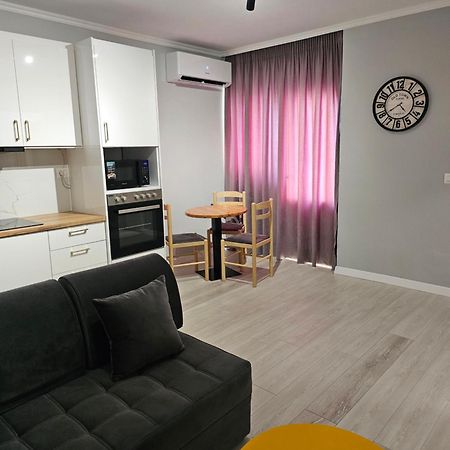 Stephan Apartments Sarande Bagian luar foto