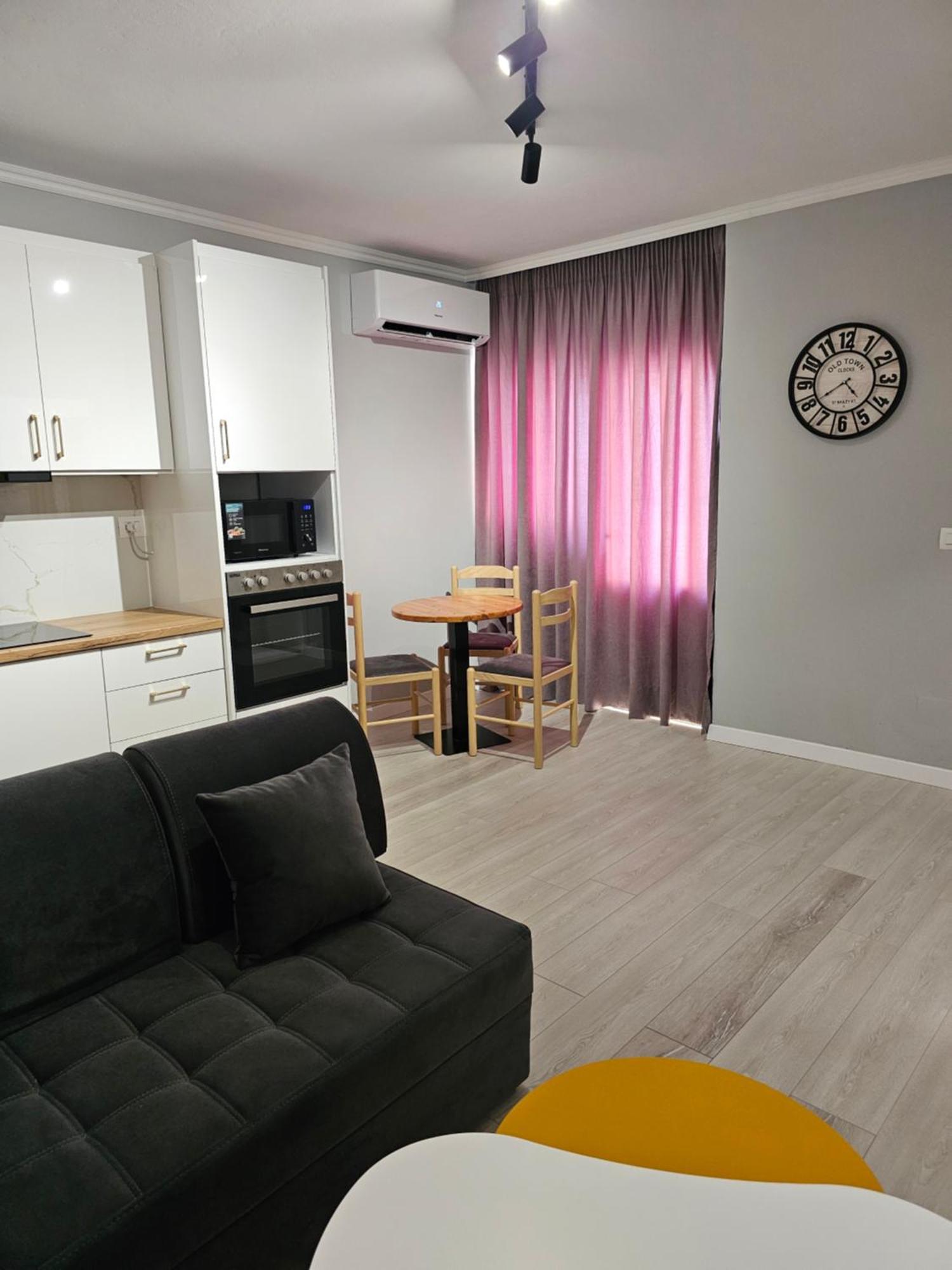 Stephan Apartments Sarande Bagian luar foto